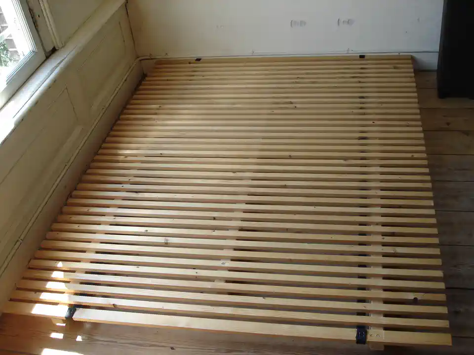2012-07-22-04_Huis-Inrichting-05_Slaapkamer-futon1 (© Marens van Leunen)