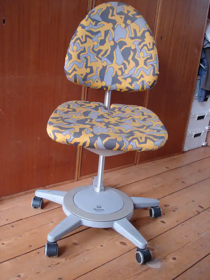 2013-10-04-04_Huis-Inrichting-01_Stoelen-DSC02314 (© Marens van Leunen)