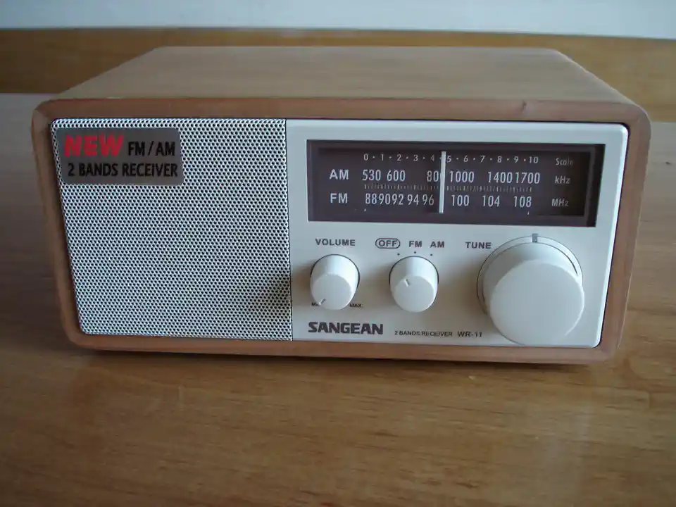 2013-10-06-01_Audio, Tv en Foto-05_Radio-DSC02359 (© Marens van Leunen)