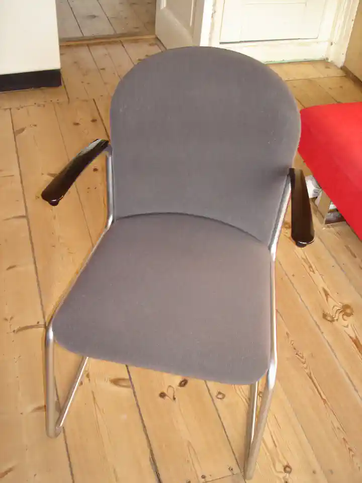 2013-11-26-04_Huis-Inrichting-01_Stoelen-DSC02437 (© Marens van Leunen)