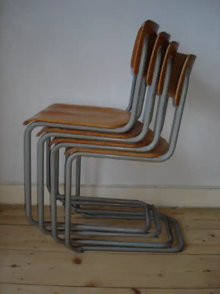 2013-12-17-04_Huis-Inrichting-01_Stoelen-DSC02499 (© Marens van Leunen)