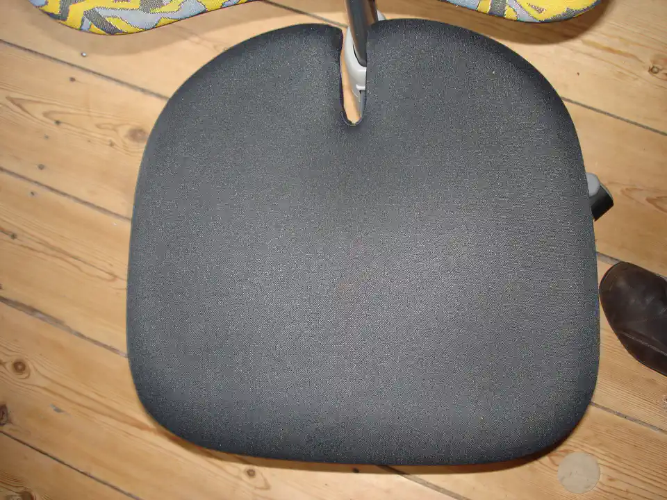 2014-02-09-04_Huis-Inrichting-01_Stoelen-DSC02552 (© Marens van Leunen)