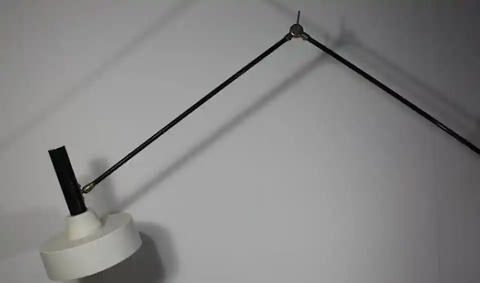 2014-04-09-04_Huis-Inrichting-02_Lampen-Hoogervorst plafondlamp 4 (© Marens van Leunen)