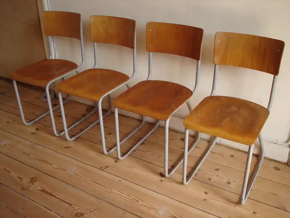 2014-08-04-04_Huis-Inrichting-01_Stoelen-DSC03049 (© Marens van Leunen)