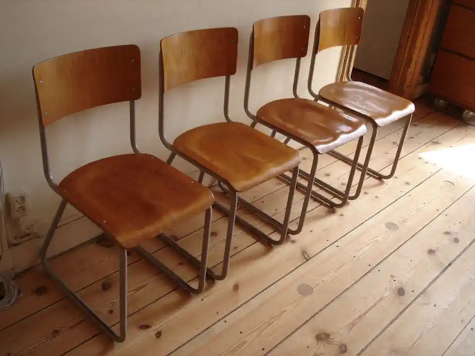 2014-08-04-04_Huis-Inrichting-01_Stoelen-DSC03051 (© Marens van Leunen)