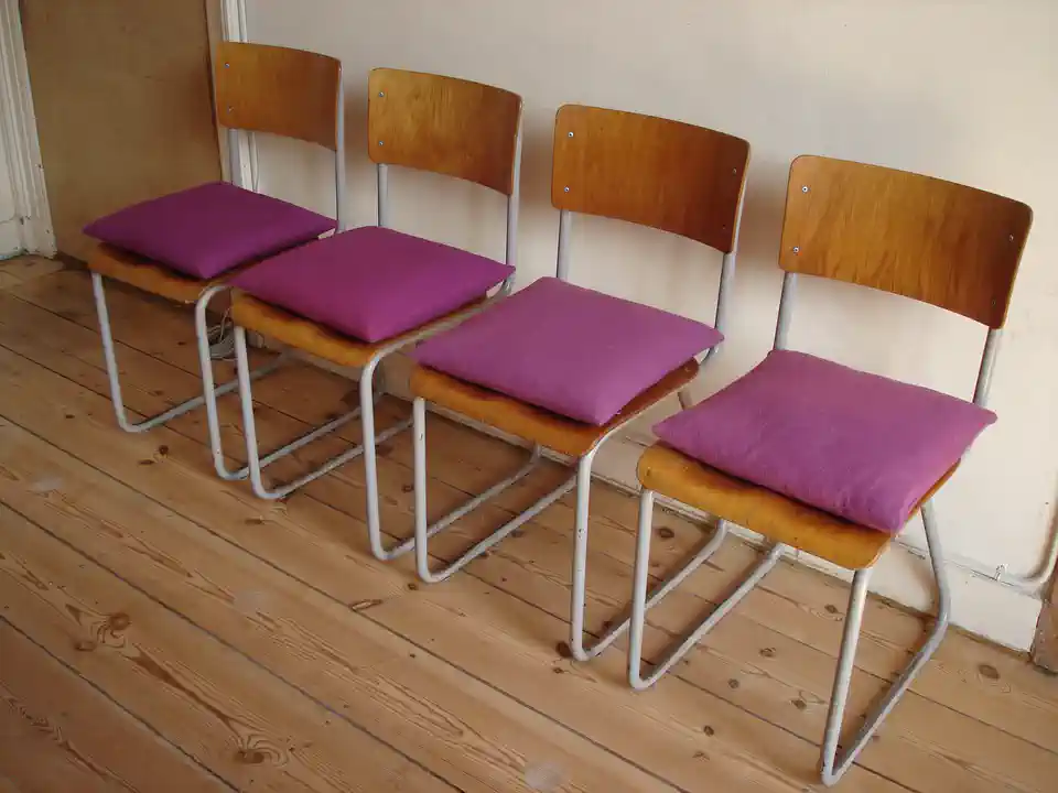 2014-08-04-04_Huis-Inrichting-01_Stoelen-DSC03056 (© Marens van Leunen)