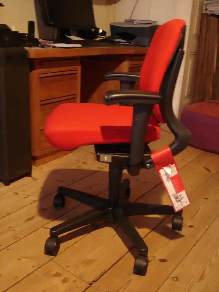 2015-03-15-04_Huis-Inrichting-01_Stoelen-DSC03633 (© Marens van Leunen)
