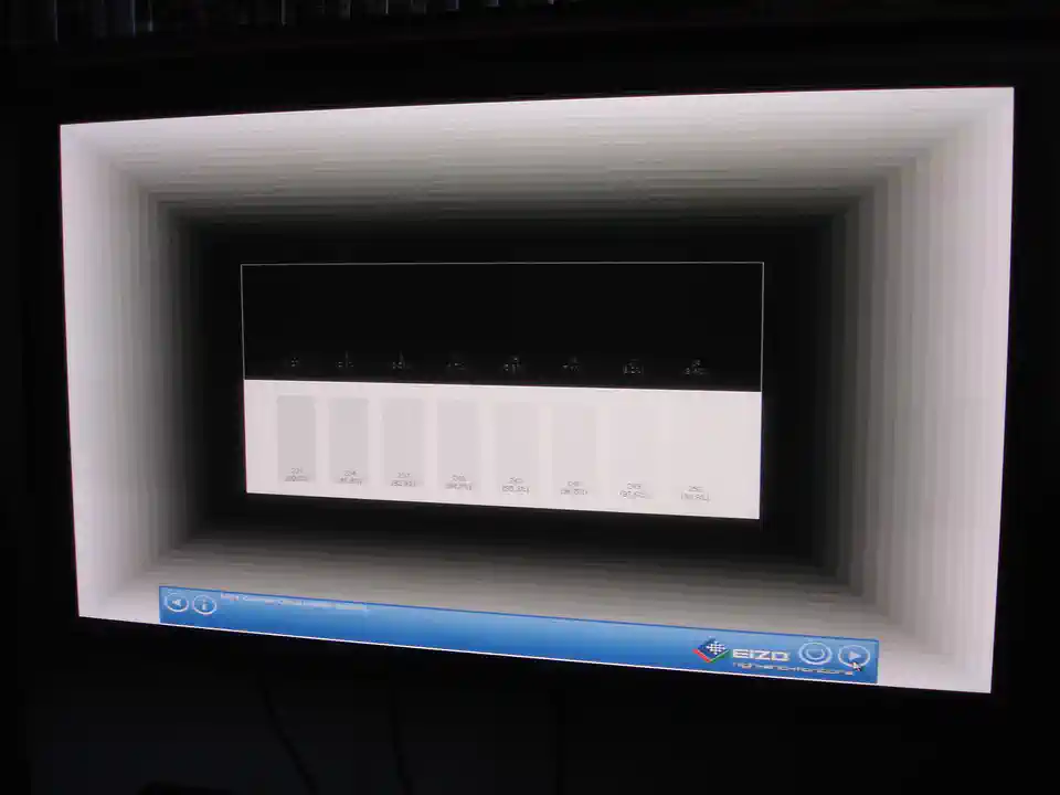 2015-04-30-02_Computers en Software-03_Monitoren-DSC03719 (© Marens van Leunen)