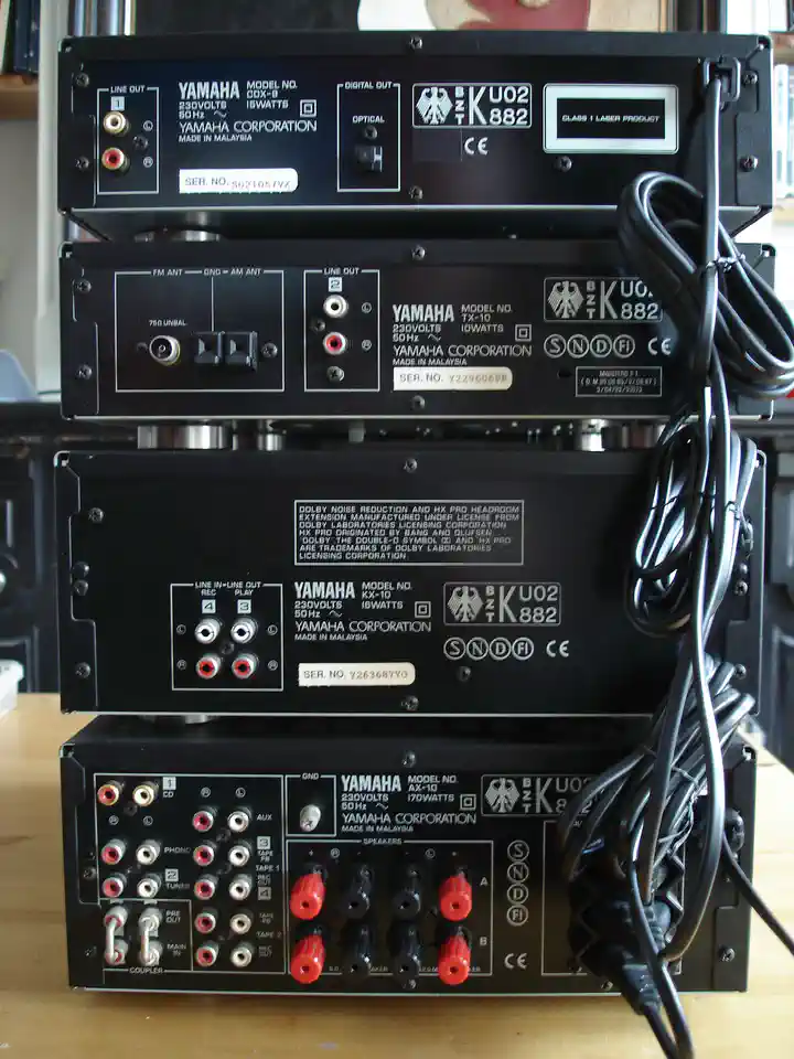 2015-05-04-01_Audio, Tv en Foto-06_Stereo-set-DSC03743 (© Marens van Leunen)