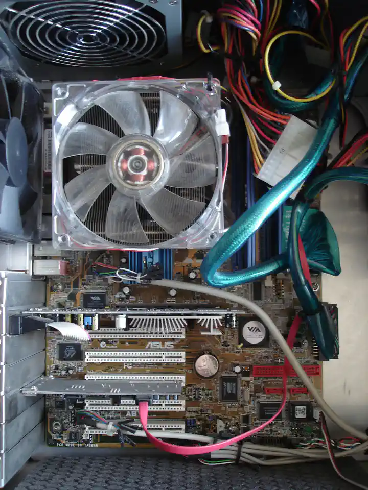 2015-05-14-02_Computers en Software-02_Desktop_PC-DSC03762 (© Marens van Leunen)