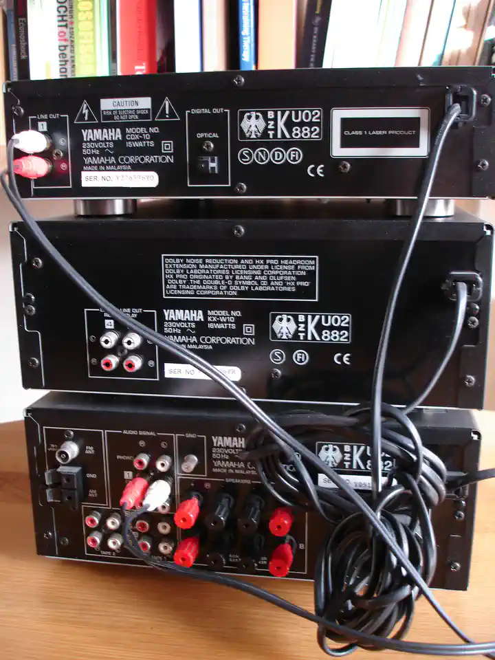 2015-12-17-01_Audio, Tv en Foto-06_Stereo-set-DSC03815 (© Marens van Leunen)
