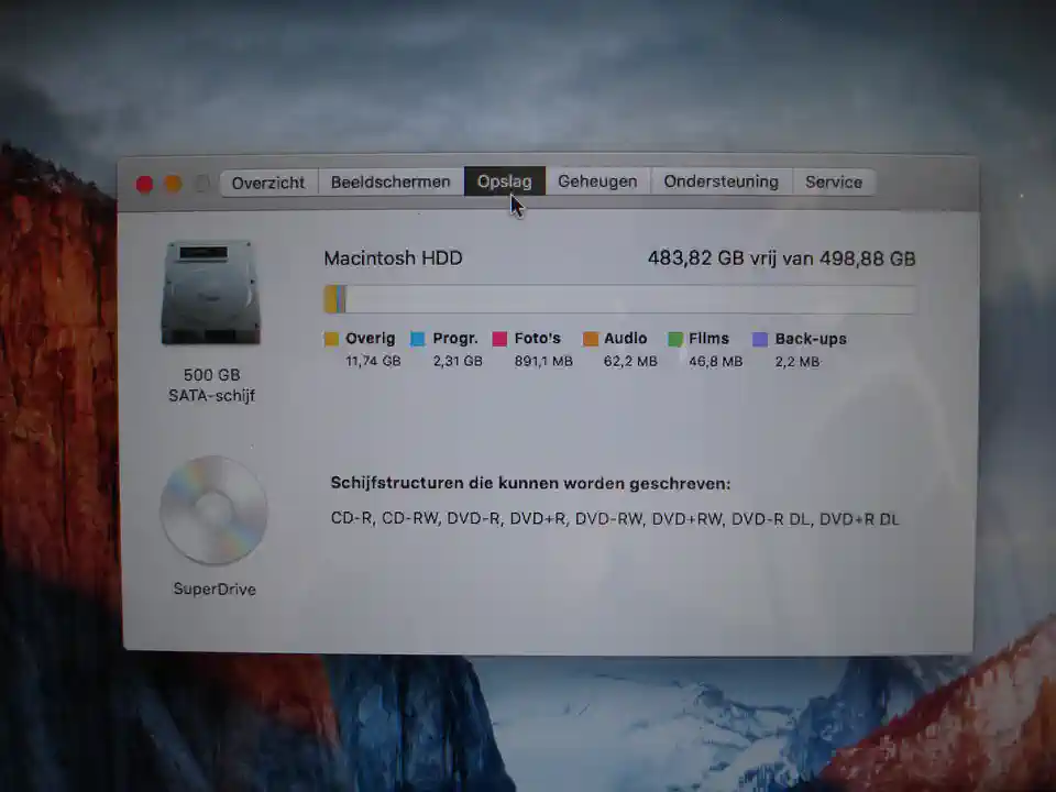 2016-06-28-02_Computers en Software-01_Laptops-DSC03911 (© Marens van Leunen)