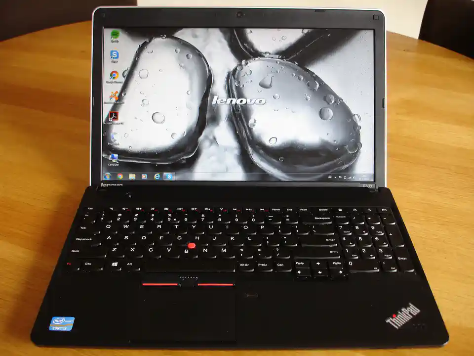 2016-07-31-02_Computers en Software-01_Laptops-DSC03958 (© Marens van Leunen)