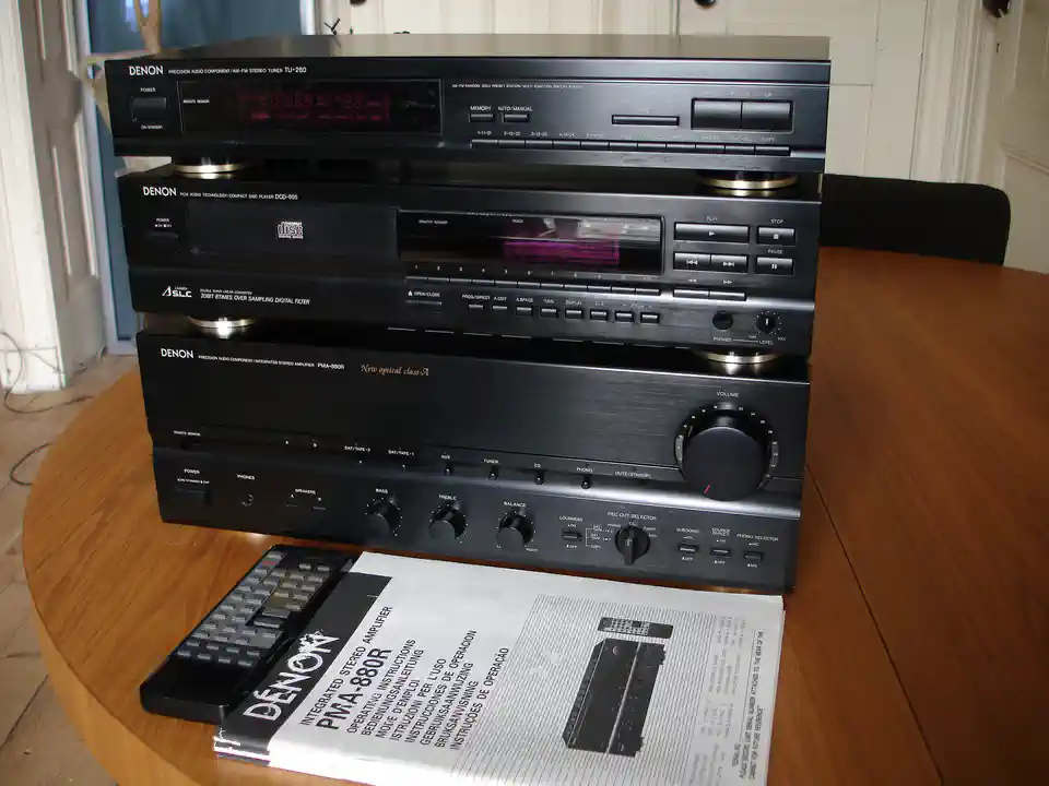 2017-03-06-01_Audio, Tv en Foto-06_Stereo-set-DSC04227 (© Marens van Leunen)