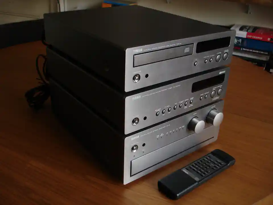 2017-03-06-01_Audio, Tv en Foto-06_Stereo-set-DSC04235 (© Marens van Leunen)