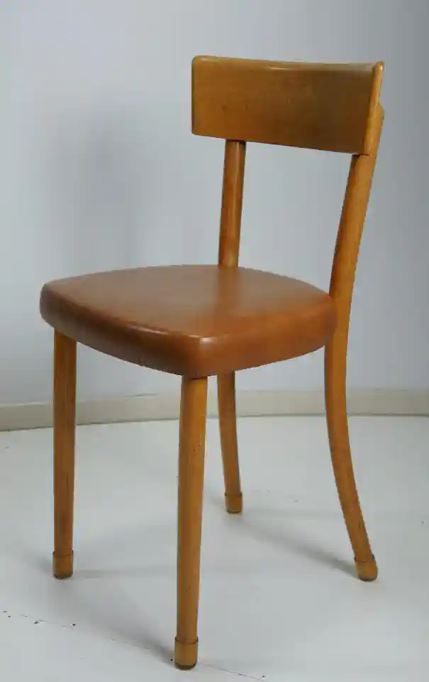 2017-09-10-04_Huis-Inrichting-01_Stoelen-Verhouden 2 (© Marens van Leunen)