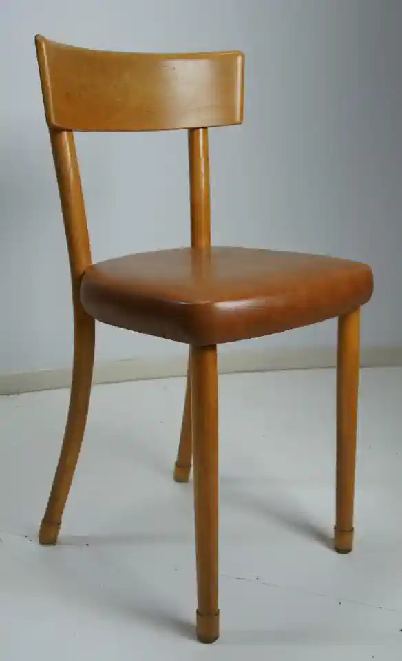2017-09-10-04_Huis-Inrichting-01_Stoelen-Verhouden 5 (© Marens van Leunen)