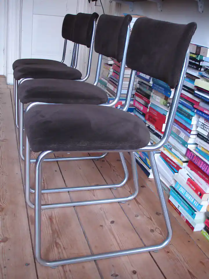 2017-10-04-04_Huis-Inrichting-01_Stoelen-DSC04351 (© Marens van Leunen)