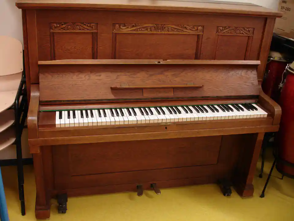 2017-11-01-05_Muziek-Instrumenten-01_Piano's _Keyboards-DSC04425 (© Marens van Leunen)
