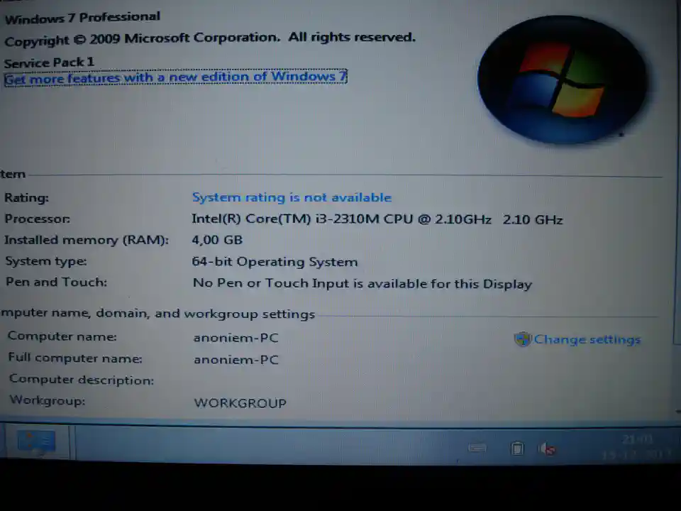 2017-12-16-02_Computers en Software-01_Laptops-DSC04483 (© Marens van Leunen)