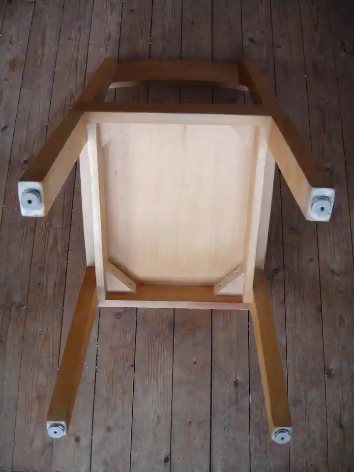2019-10-06-04_Huis-Inrichting-01_Stoelen-DSC05148 (© Marens van Leunen)