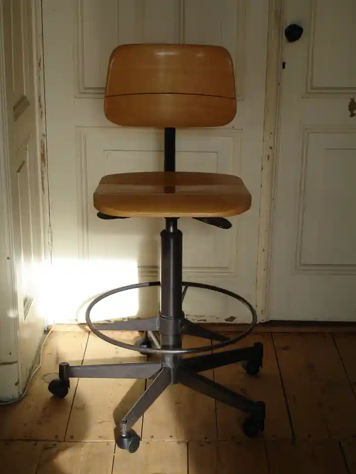 2020-02-25-04_Huis-Inrichting-01_Stoelen-DSC05468 (© Marens van Leunen)