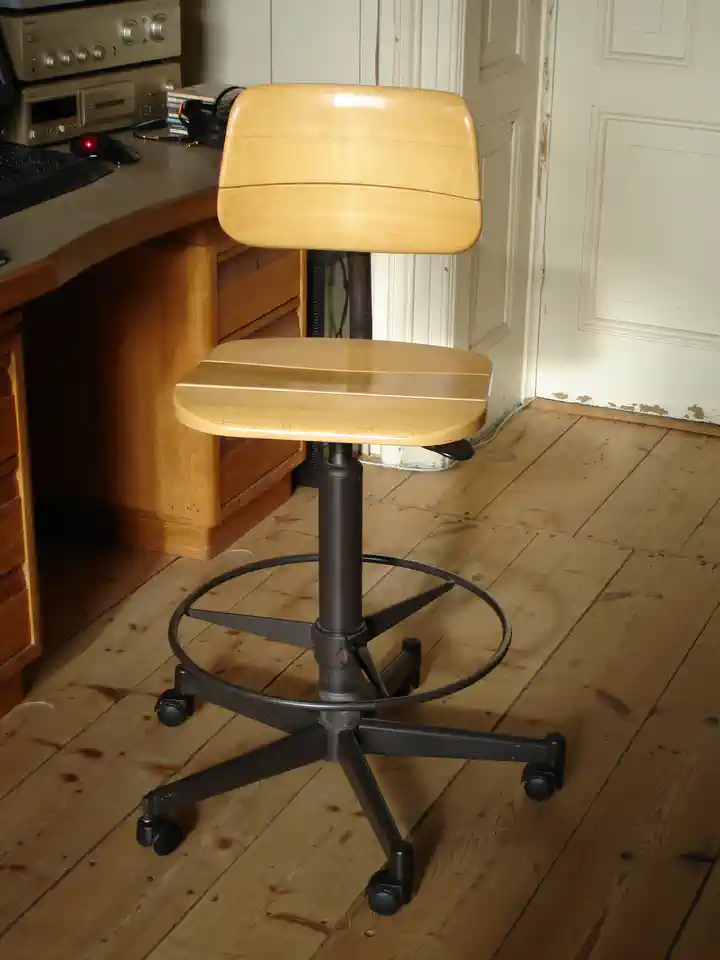 2020-02-25-04_Huis-Inrichting-01_Stoelen-DSC05472 (© Marens van Leunen)