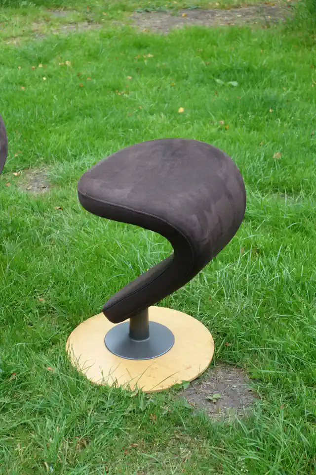 2021-09-15-04_Huis-Inrichting-01_Stoelen-DSC03539 (© Marens van Leunen)