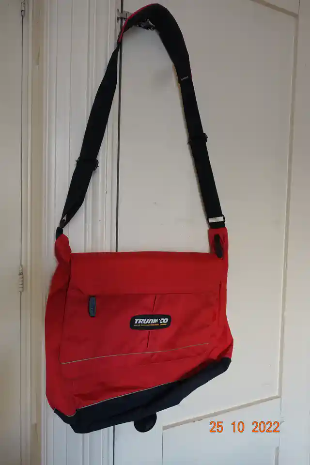 2022-10-25-06_Diversen-01_Kleding heren-DSC04279 (© Marens van Leunen)